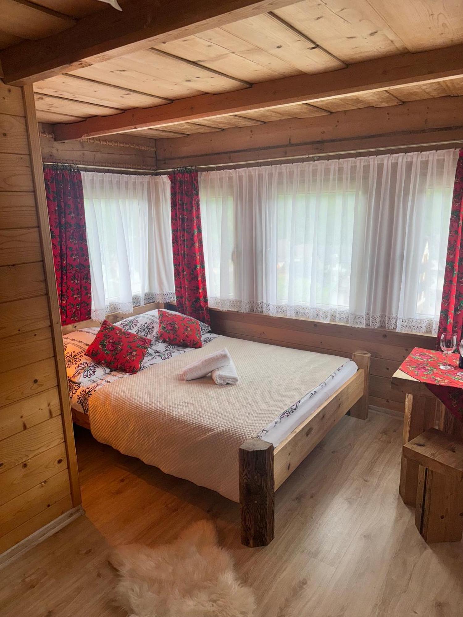Ferienwohnung U Mlynorza Suche Exterior foto
